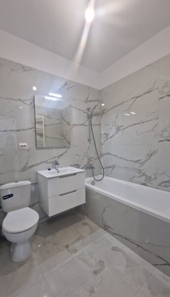 Metrou Pacii, 2 camere cu gradina de 150 mp,  comision 0%.