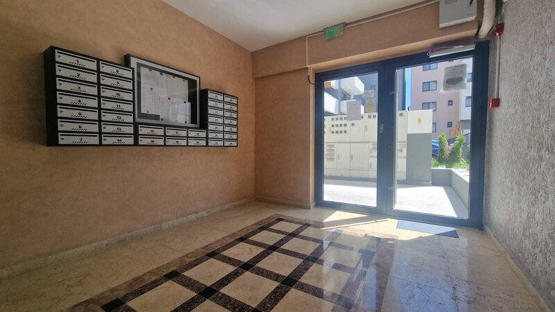 Metrou Pacii, 2 camere cu gradina de 150 mp,  comision 0%.