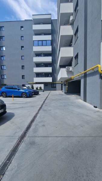 Metrou Pacii, 2 camere cu gradina de 150 mp,  comision 0%.