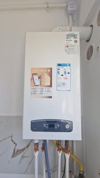 Metrou Pacii, 2 camere cu gradina de 150 mp,  comision 0%.